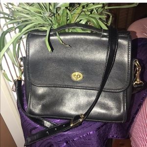 Vintage Coach Court 9870